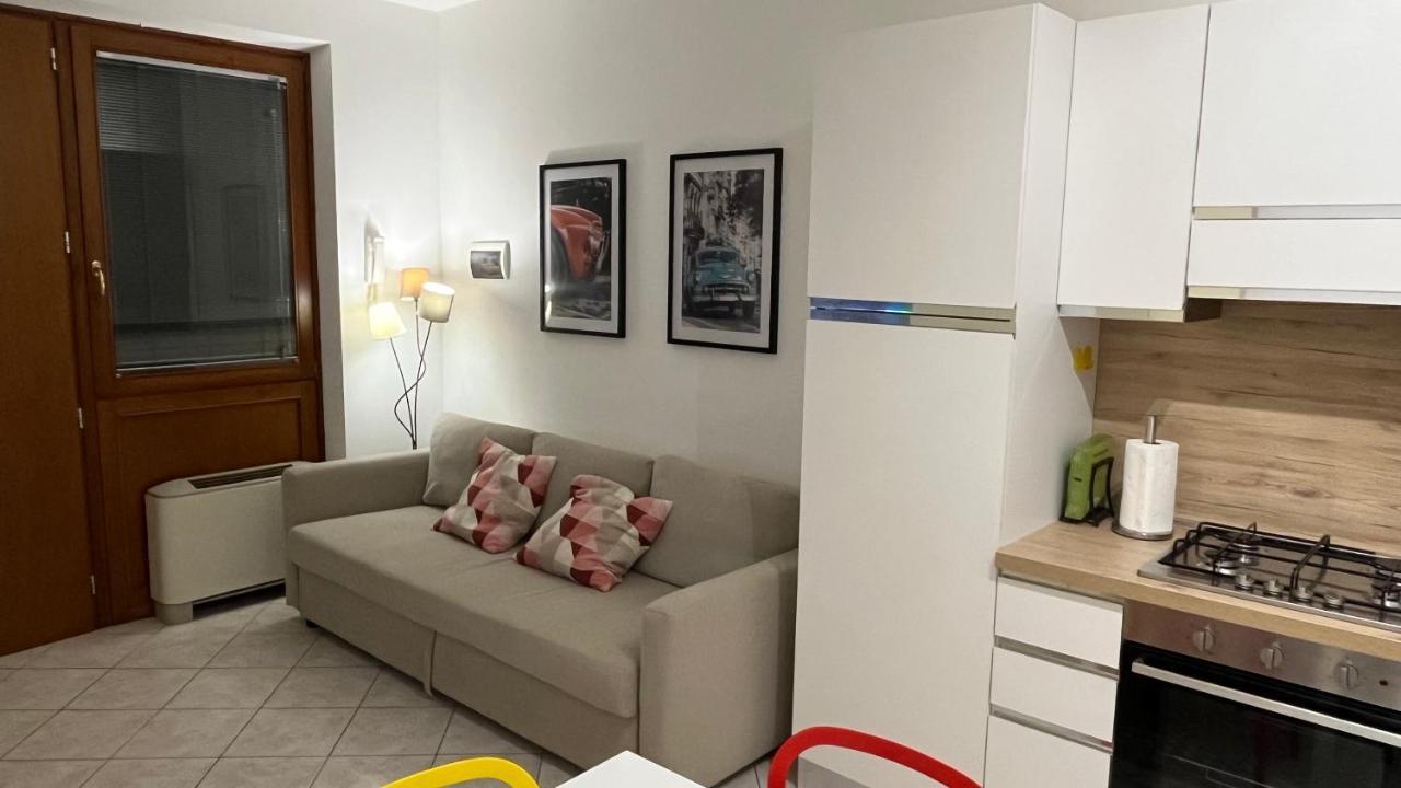 Green Apartment And Pools Desenzano del Garda Exterior foto
